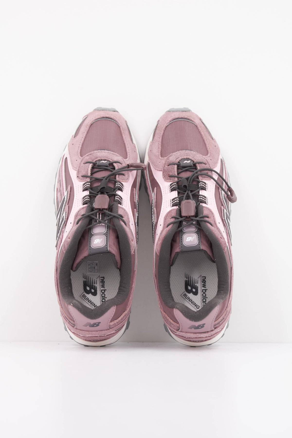 NEW BALANCE UL  en color MUB  (3)