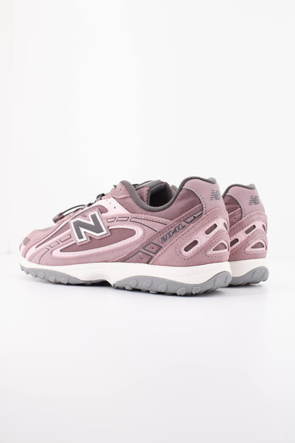 NEW BALANCE UL  en color MUB  (4)