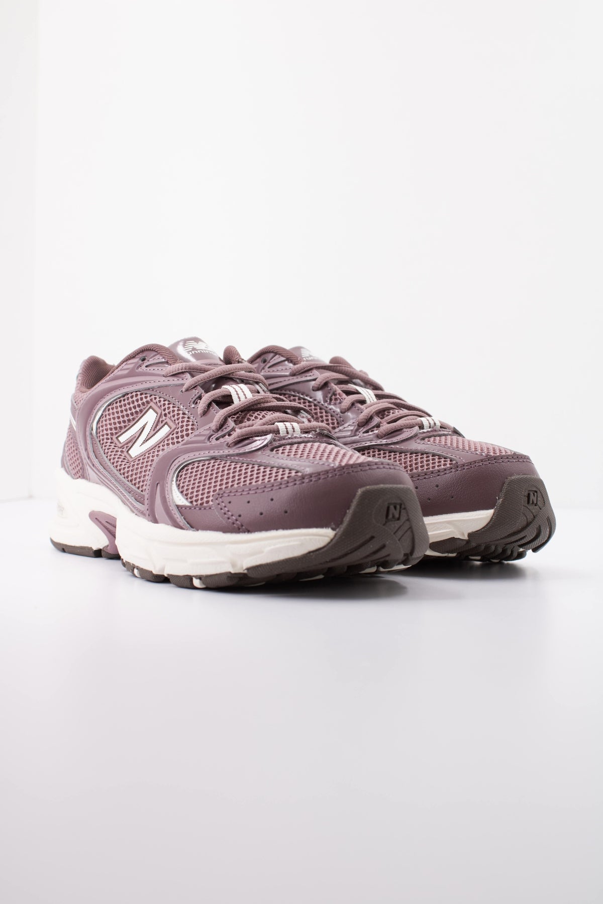 NEW BALANCE U COA DEPORTIVO en color COA  (2)