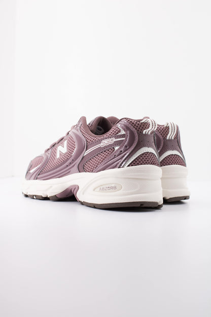 NEW BALANCE U COA DEPORTIVO en color COA  (4)
