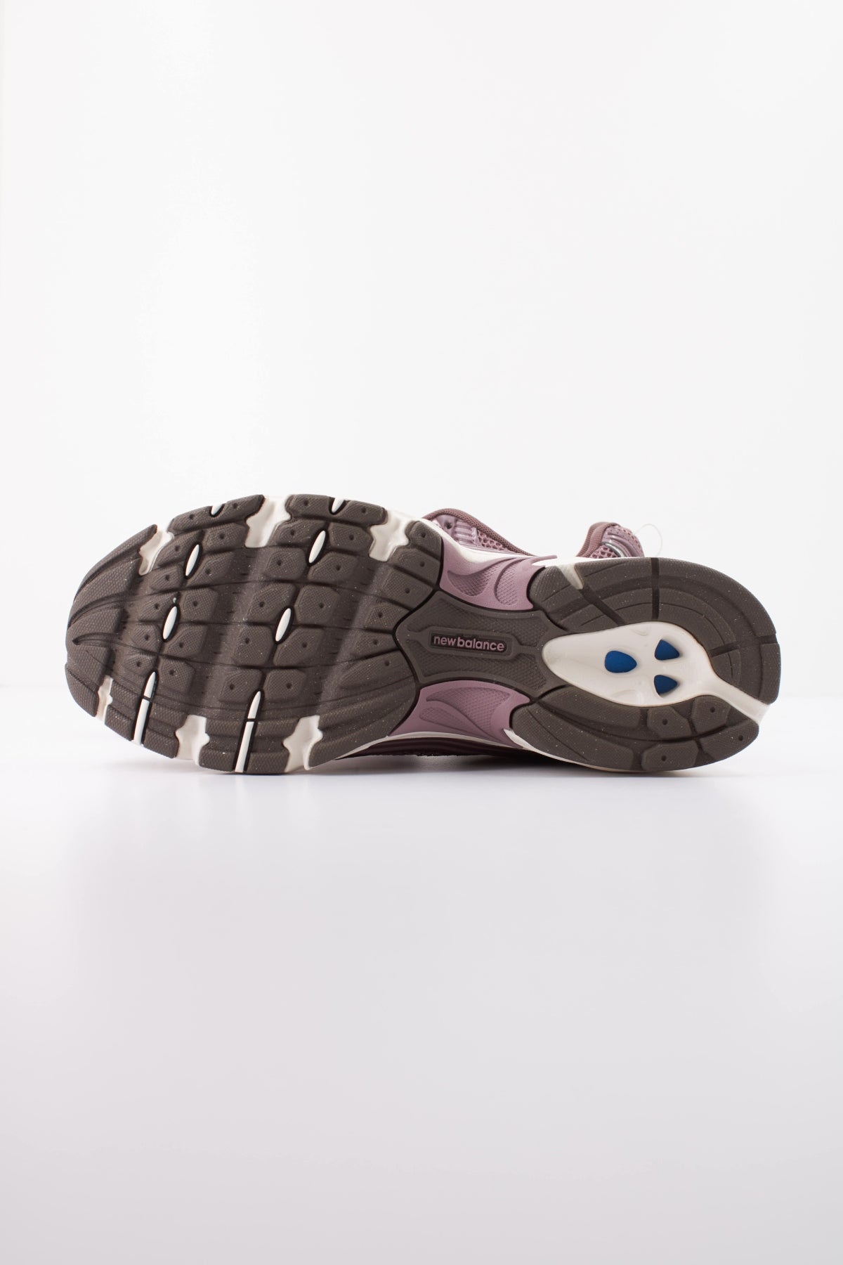 NEW BALANCE U COA DEPORTIVO en color COA  (5)