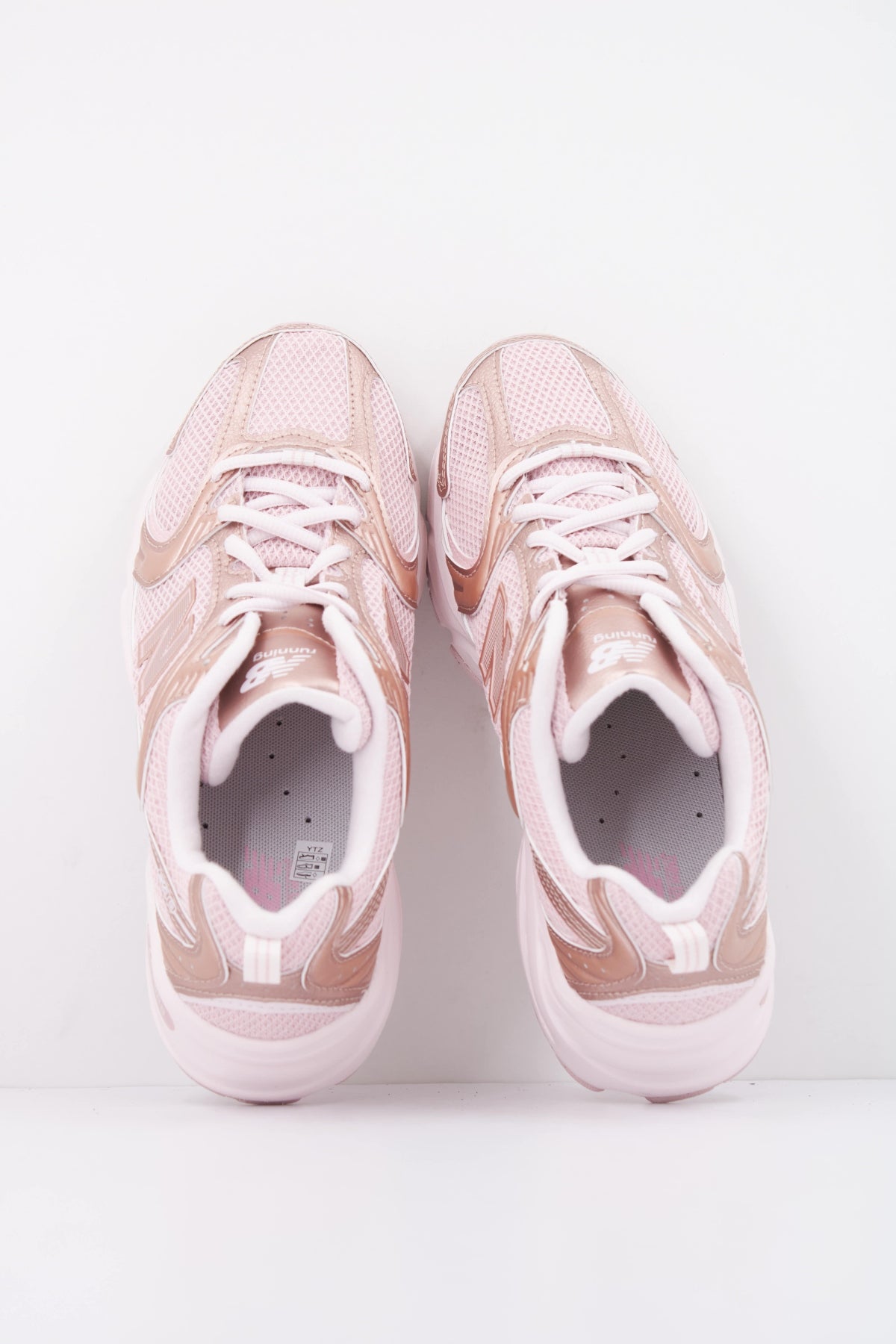 NEW BALANCE U ELP DEPORTIVO en color ELP  (3)