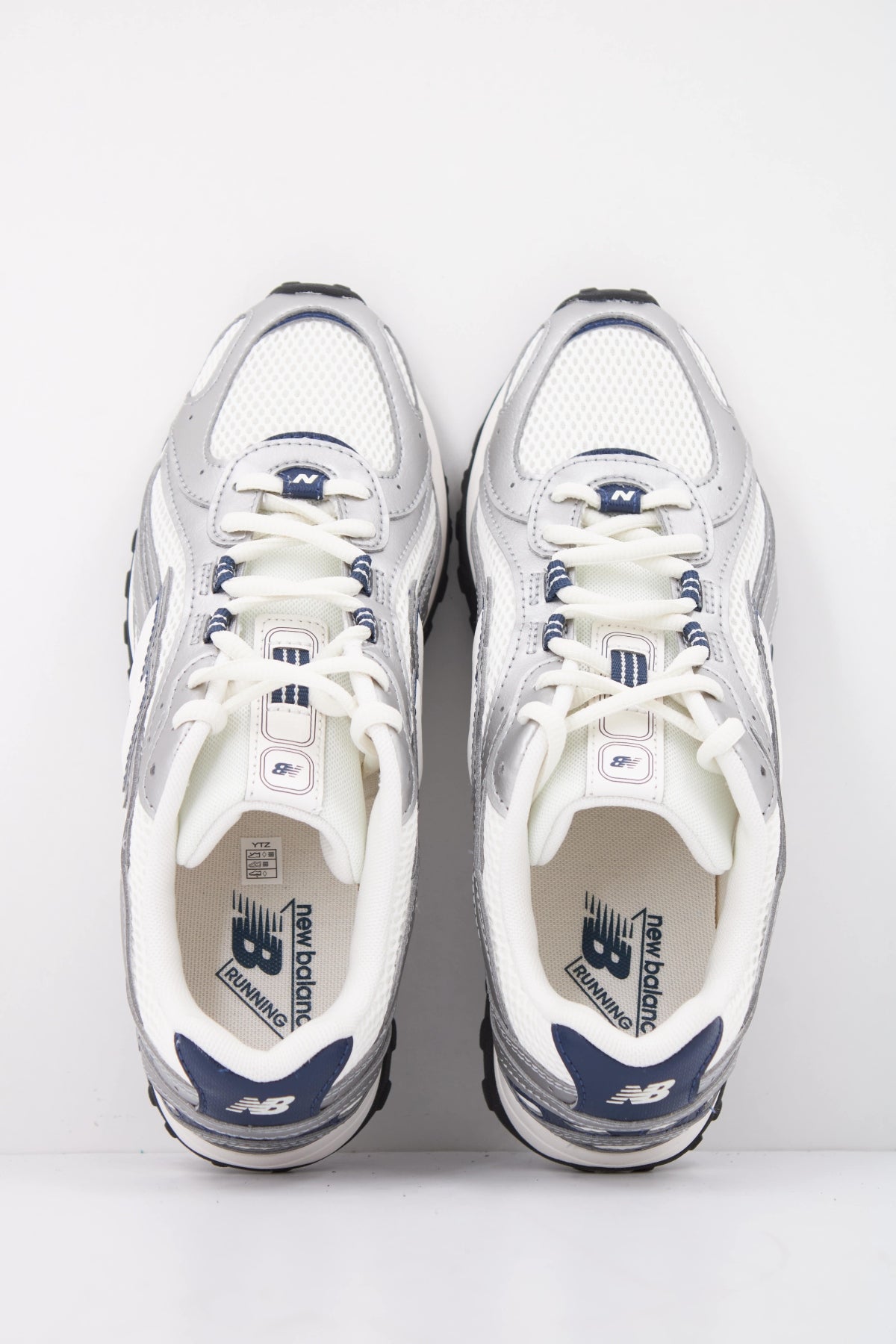 NEW BALANCE UL en color PC  (3)