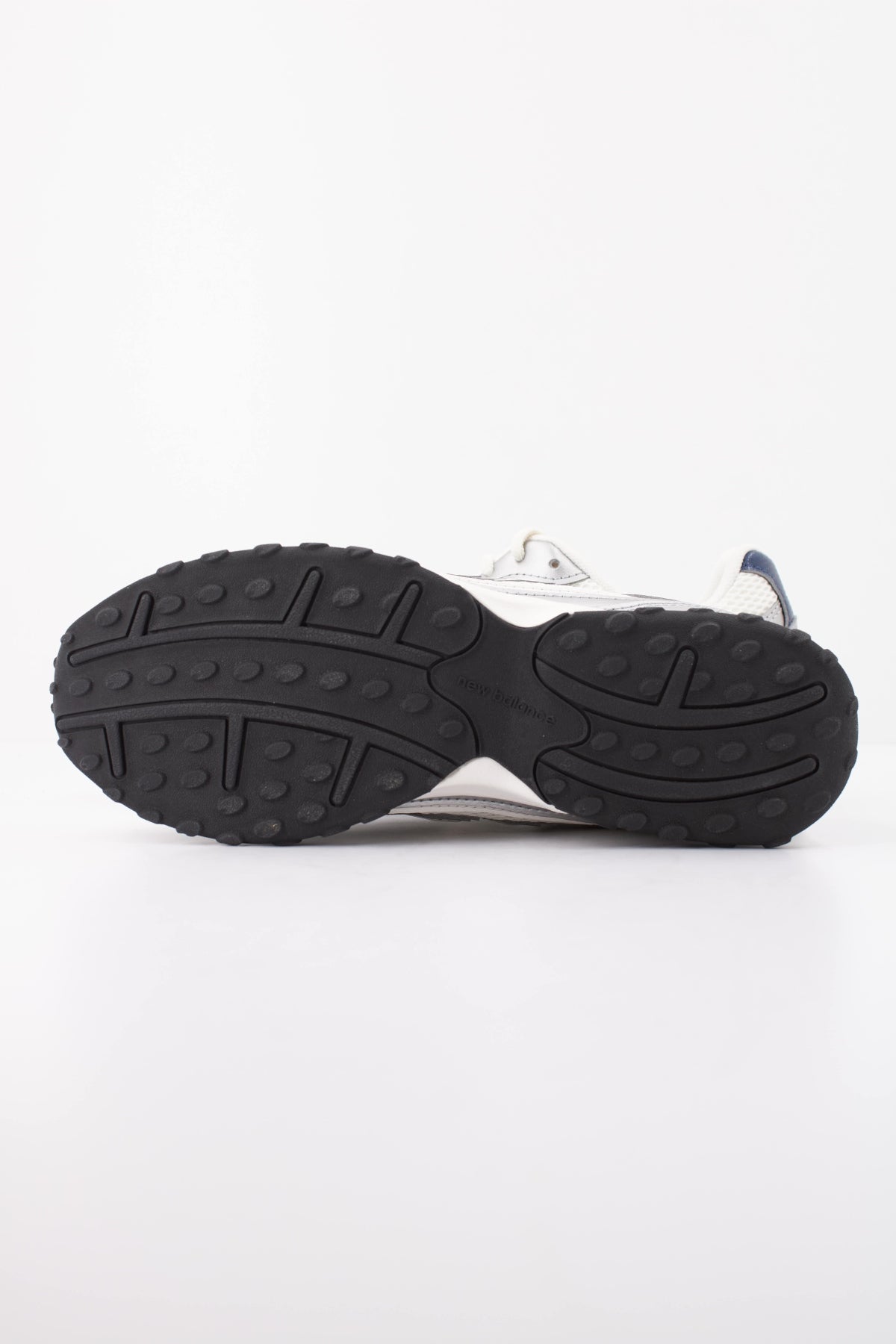 NEW BALANCE UL en color PC  (5)