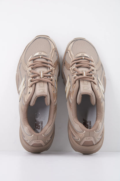NEW BALANCE U XX DEPORTIVO en color XX  (3)
