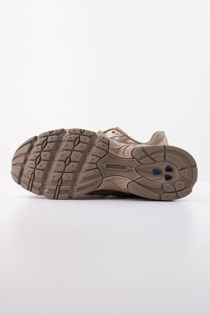NEW BALANCE U XX DEPORTIVO en color XX  (5)
