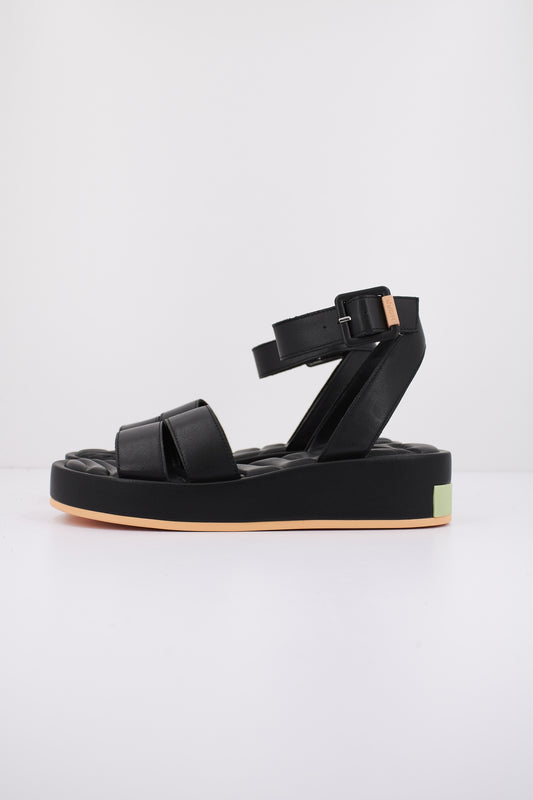 HOFF TOWN en color BLACK  (1)