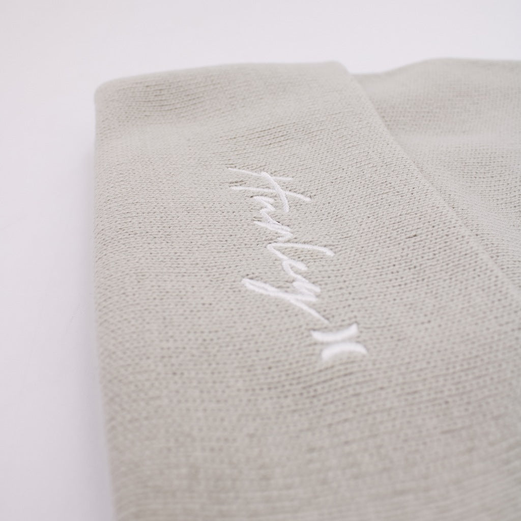 HURLEY  W SCRIPT CUFF . B en color   (6)