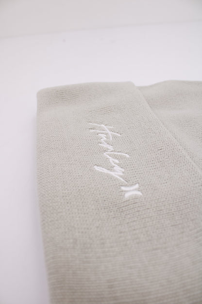 HURLEY  W SCRIPT CUFF . B en color   (3)