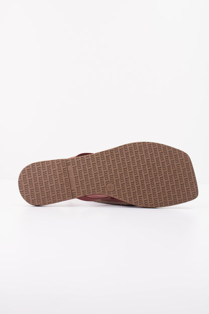 TKEES TKESQUARE TOE en color BRGNDY  (5)