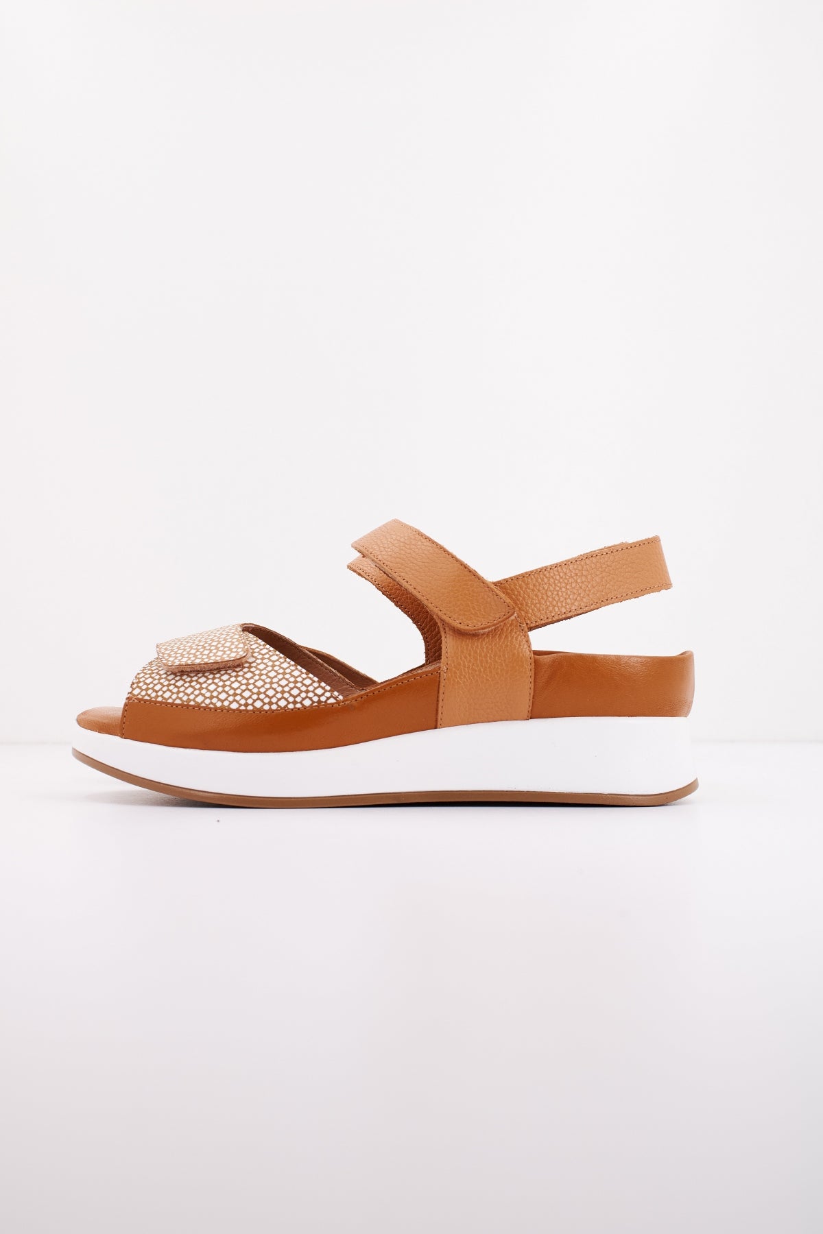 PIESANTO P en color PERLA  (1)