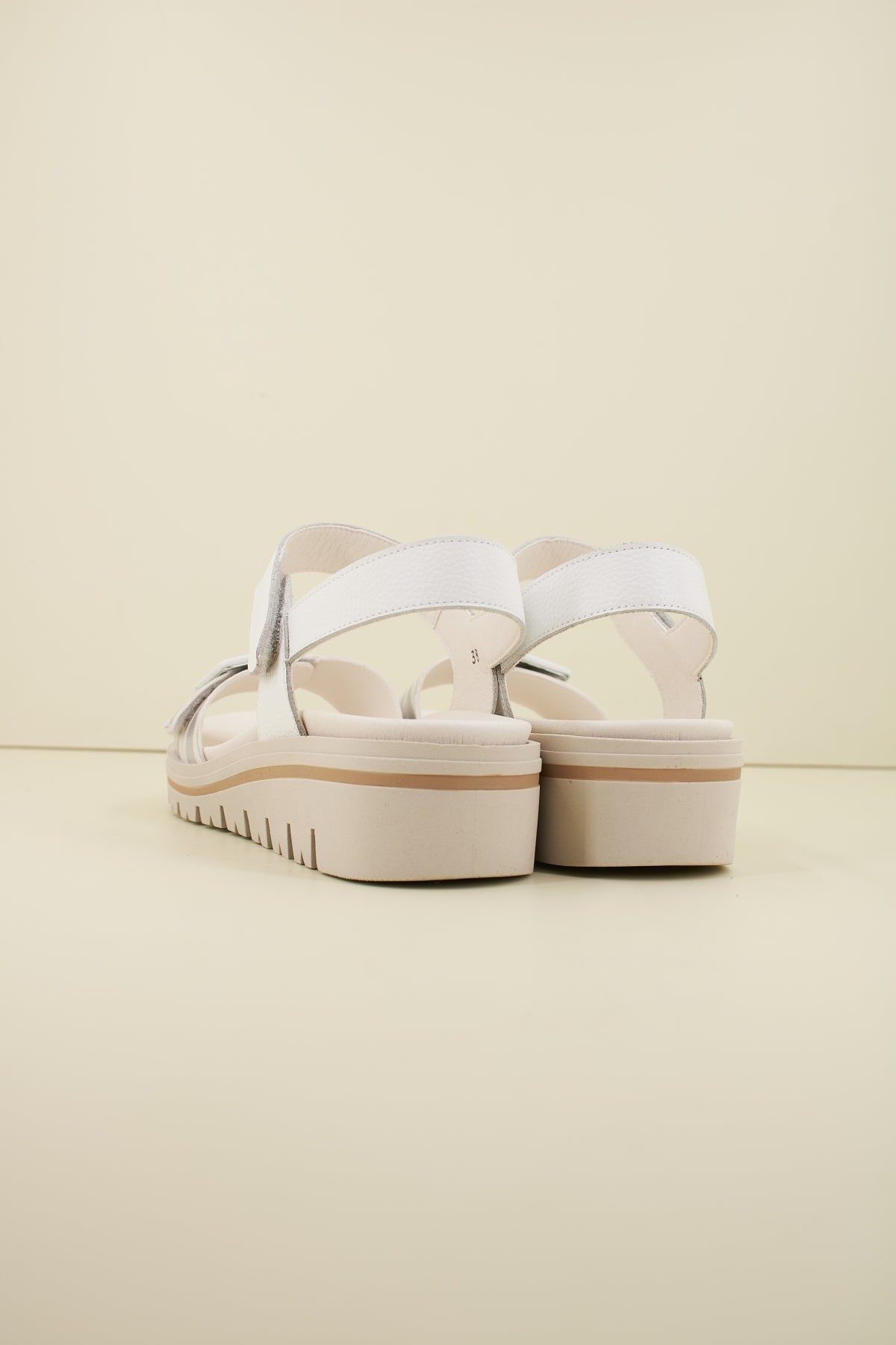 PIESANTO P en color PERLA  (3)