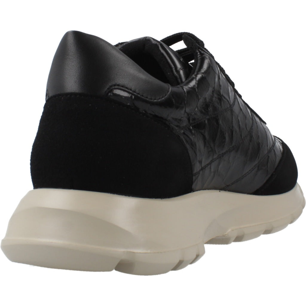 PIESANTO P en color NEGRO  (3)