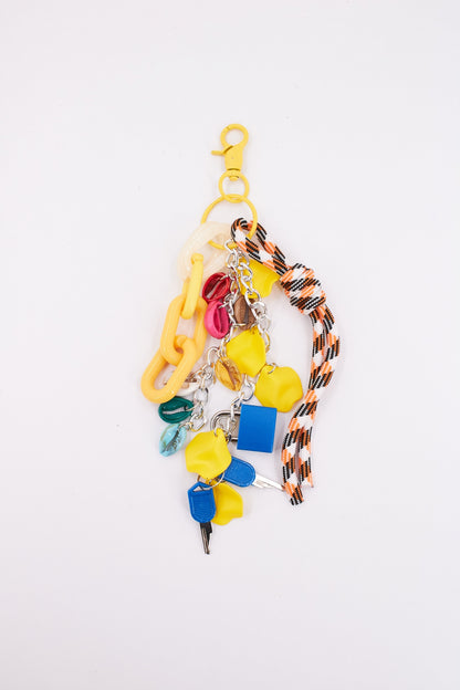 STICKY BESTIE BAG CHARM en color YELLOW  (1)