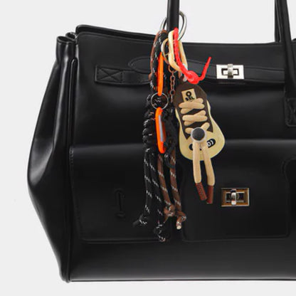 STICKY BESTIE BAG CHARM SET en color BROWN  (6)