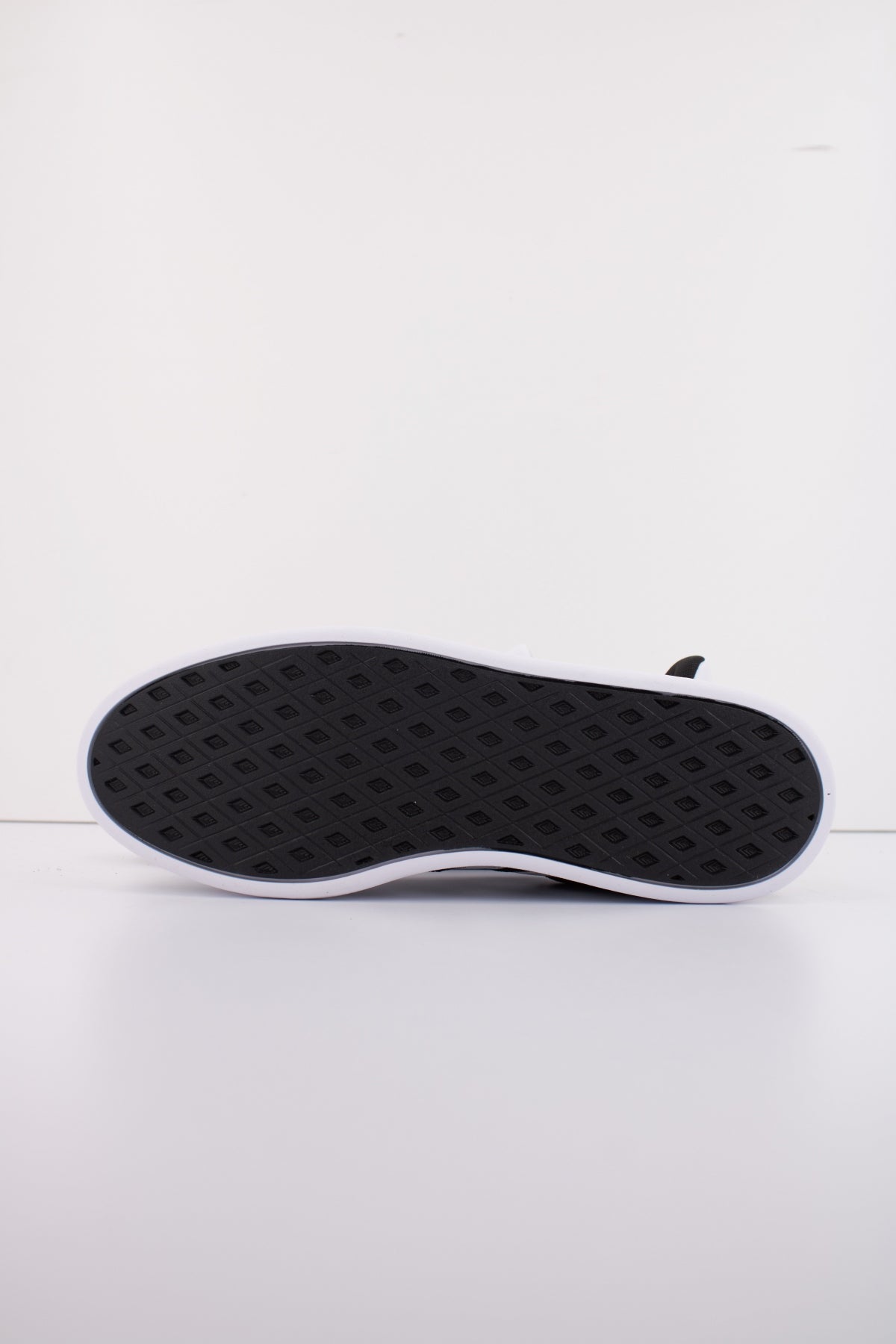 ADIDAS BREAKNET SLEEK en color BLACK  (5)