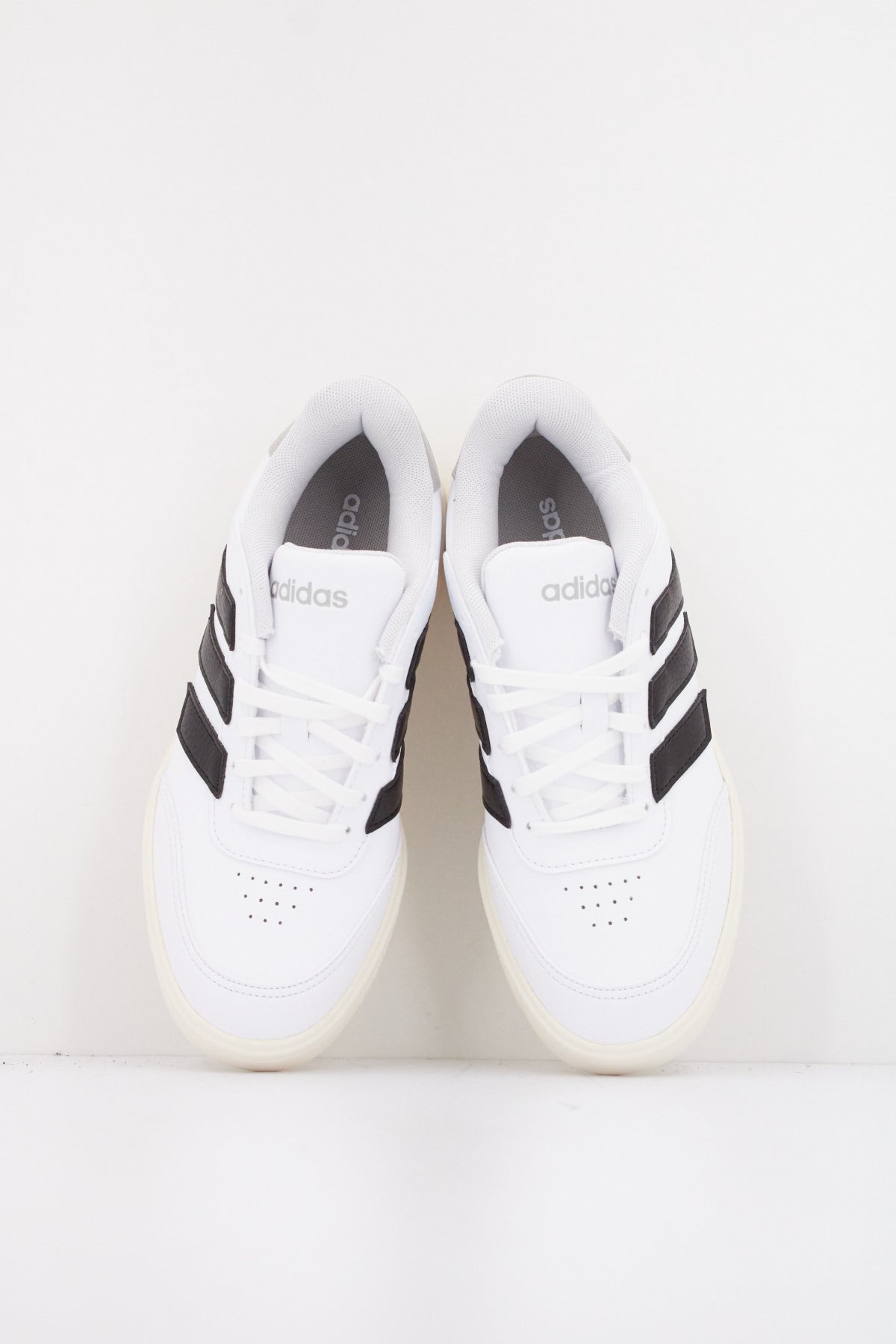 ADIDAS COURTBLOCK BOLD en color WHITE  (3)