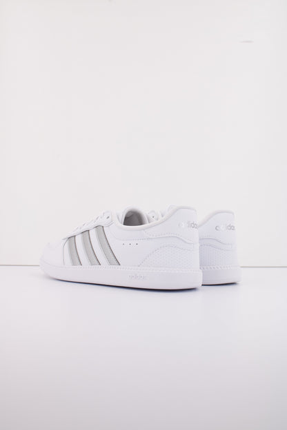 ADIDAS BREAKNET SLEEK en color WHITE  (4)