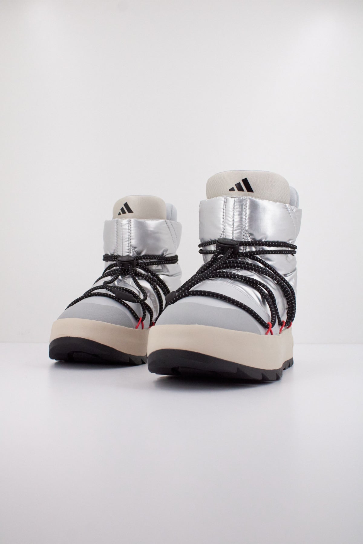 ADIDAS X MOONBOOT A en color SILVER  (2)