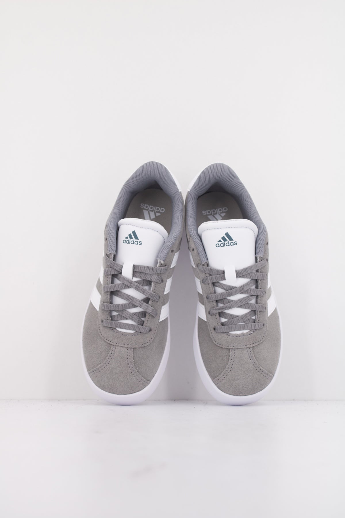 ADIDAS VL COURT . K en color GREY  (3)