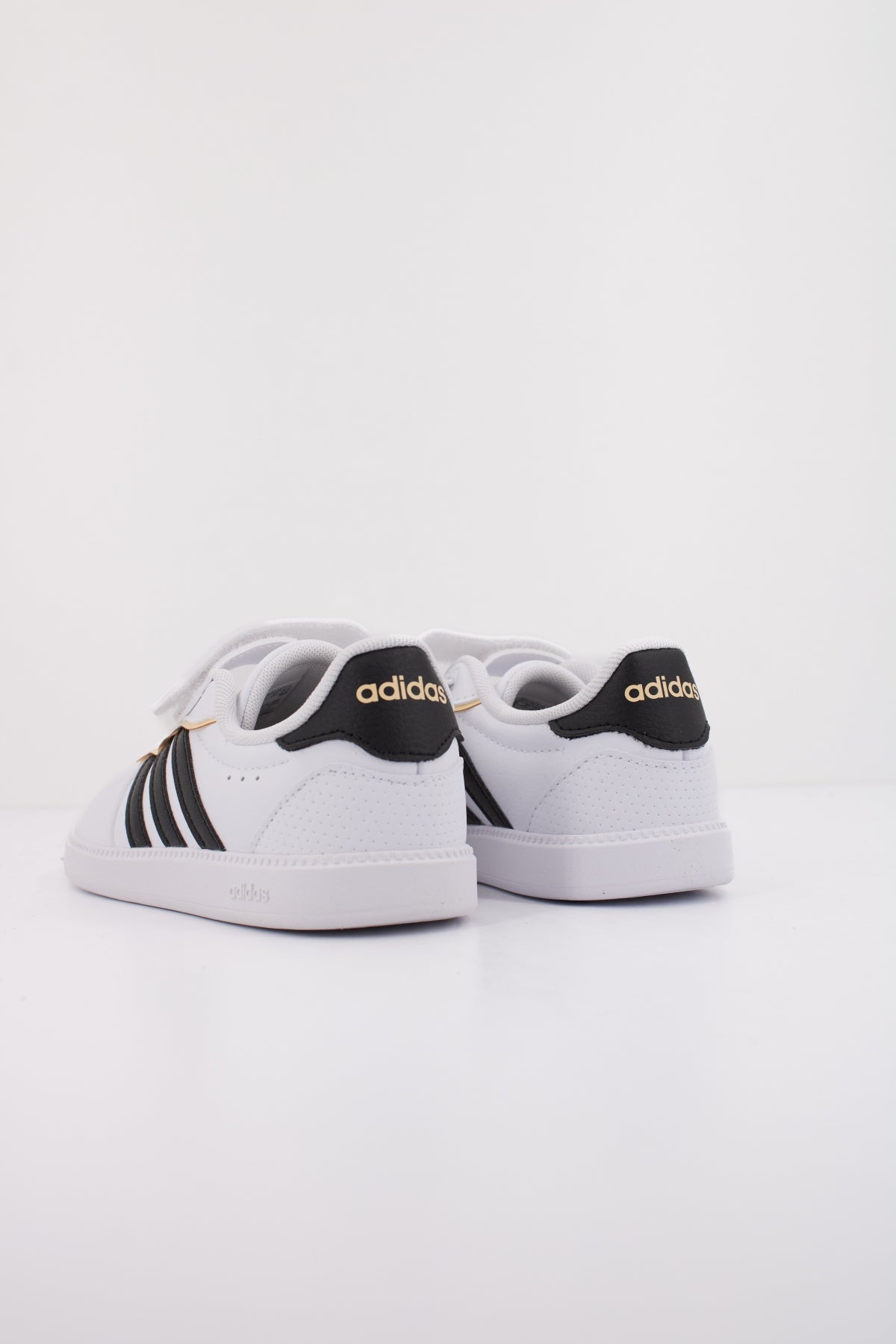 ADIDAS  BREAKNET SLEEK EL C en color WHITE  (4)