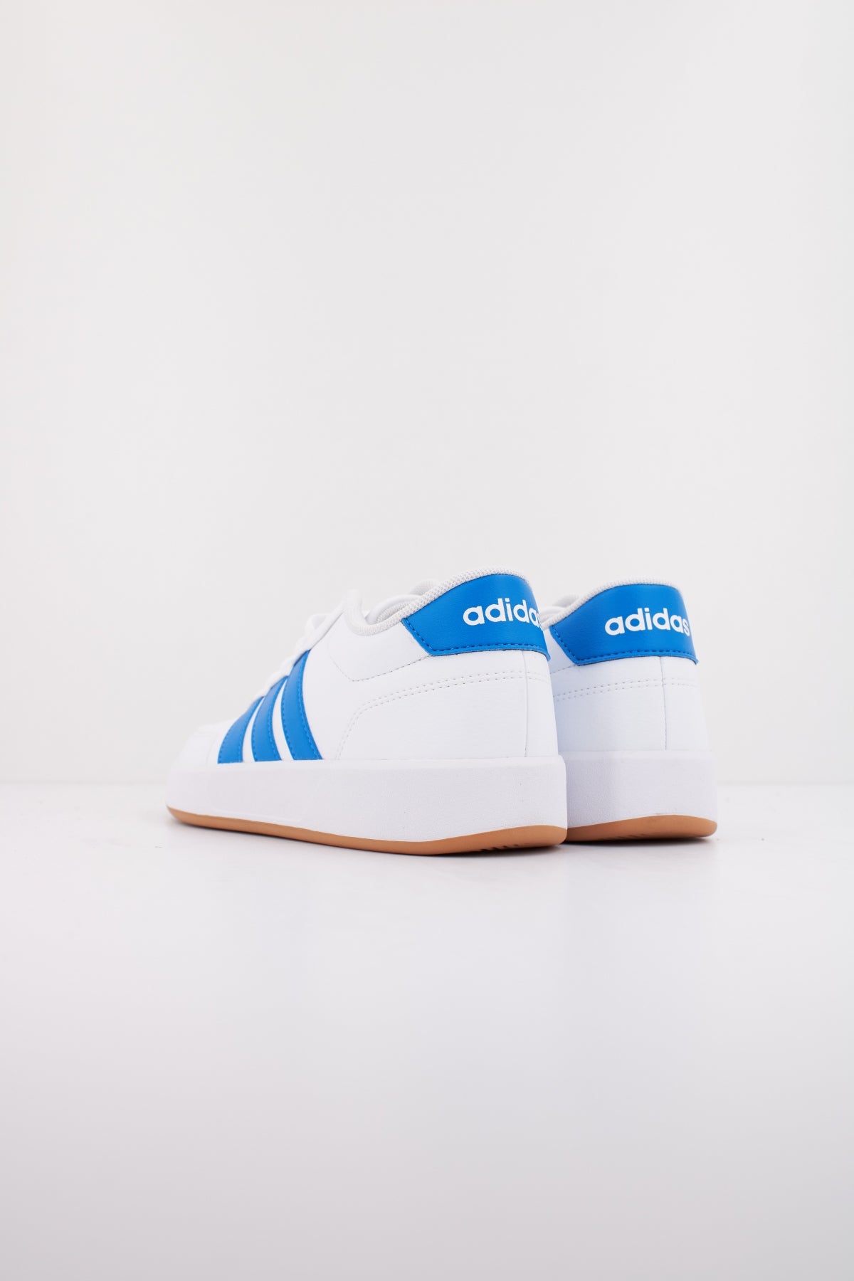 ADIDAS BREAKNET . J en color WHITE  (4)
