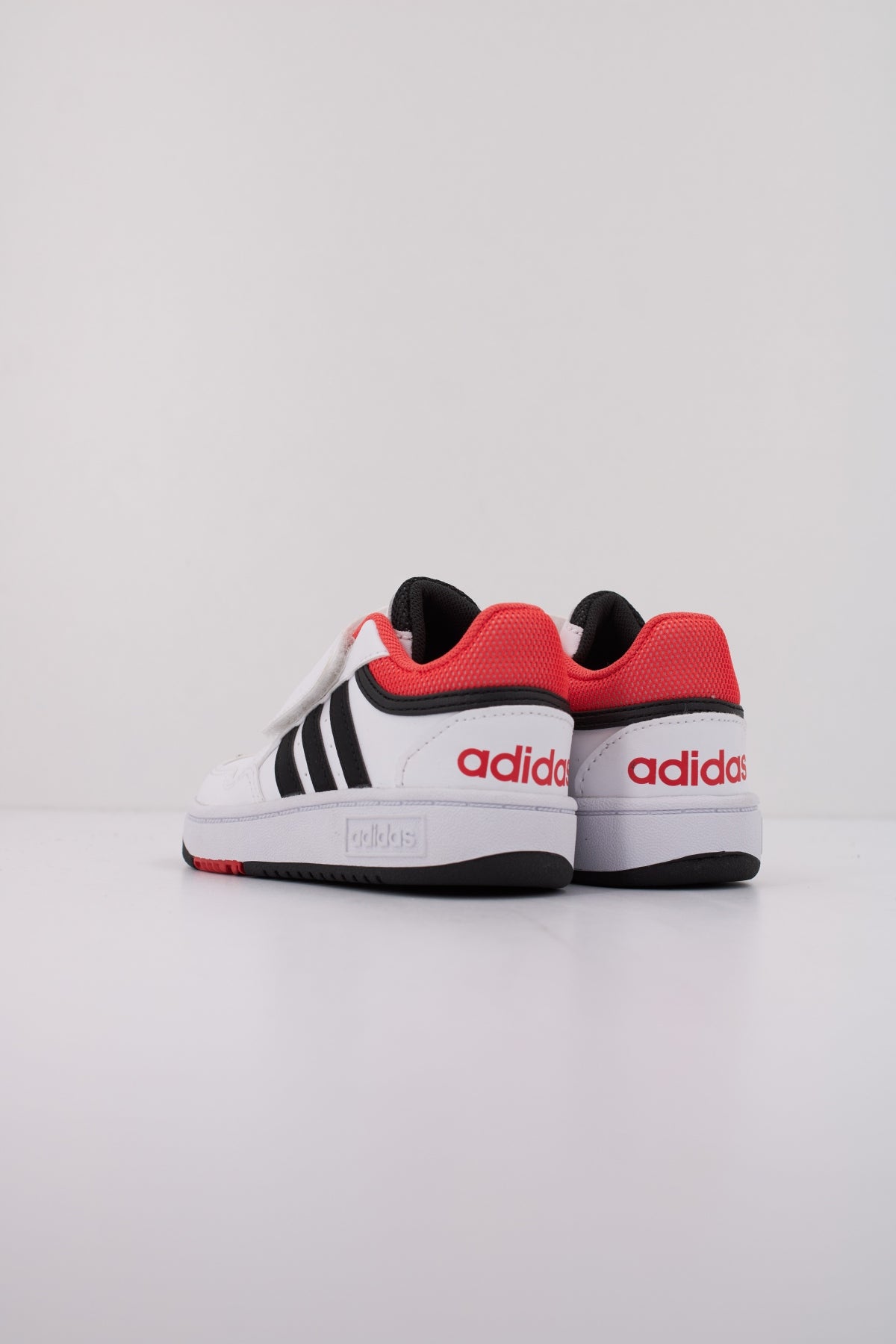 ADIDAS  HOOPS . CF I  en color WHITE  (4)