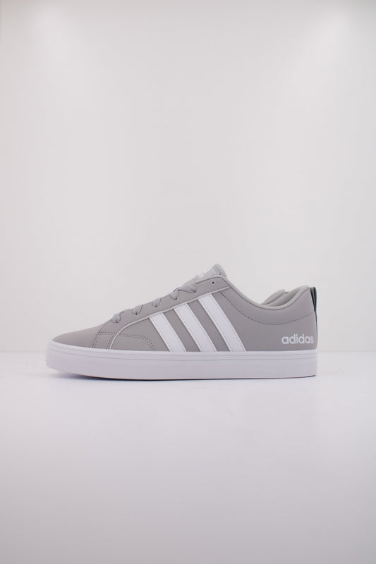 ADIDAS PACE . en color GREY  (1)