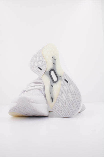 ADIDAS ULTRABOOST  en color WHITE  (5)