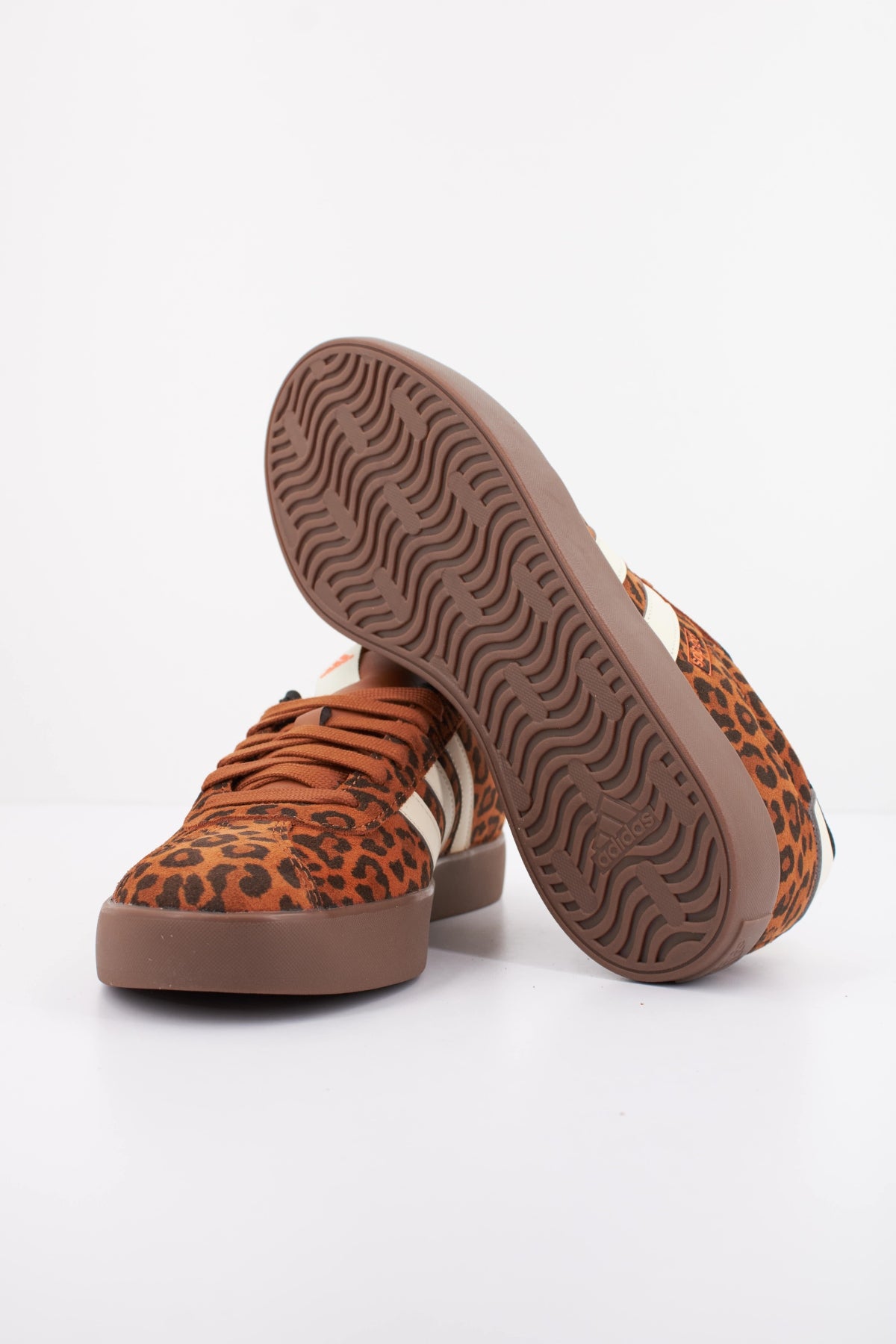 ADIDAS VL COURT . en color BRONZE  (5)