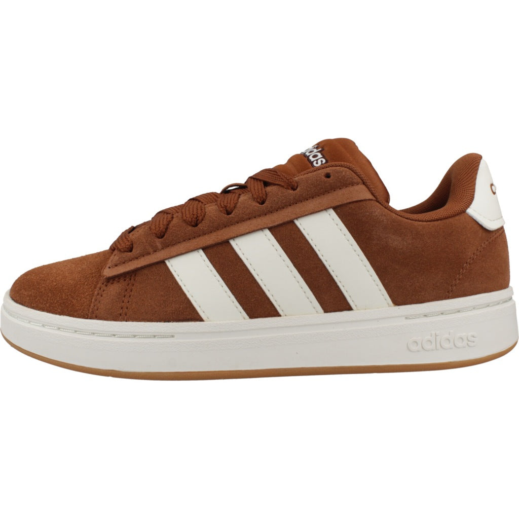 ADIDAS GRAND COURT ALPHA  en color BRONZE  (2)