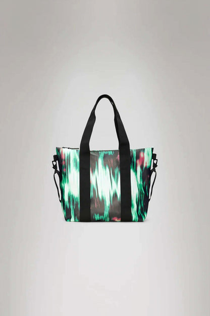 RAINS TOTE BAG MINI W en color BLUR  (1)