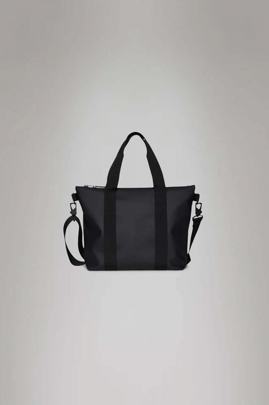 RAINS TOTE BAG MICRO en color BLACK  (1)