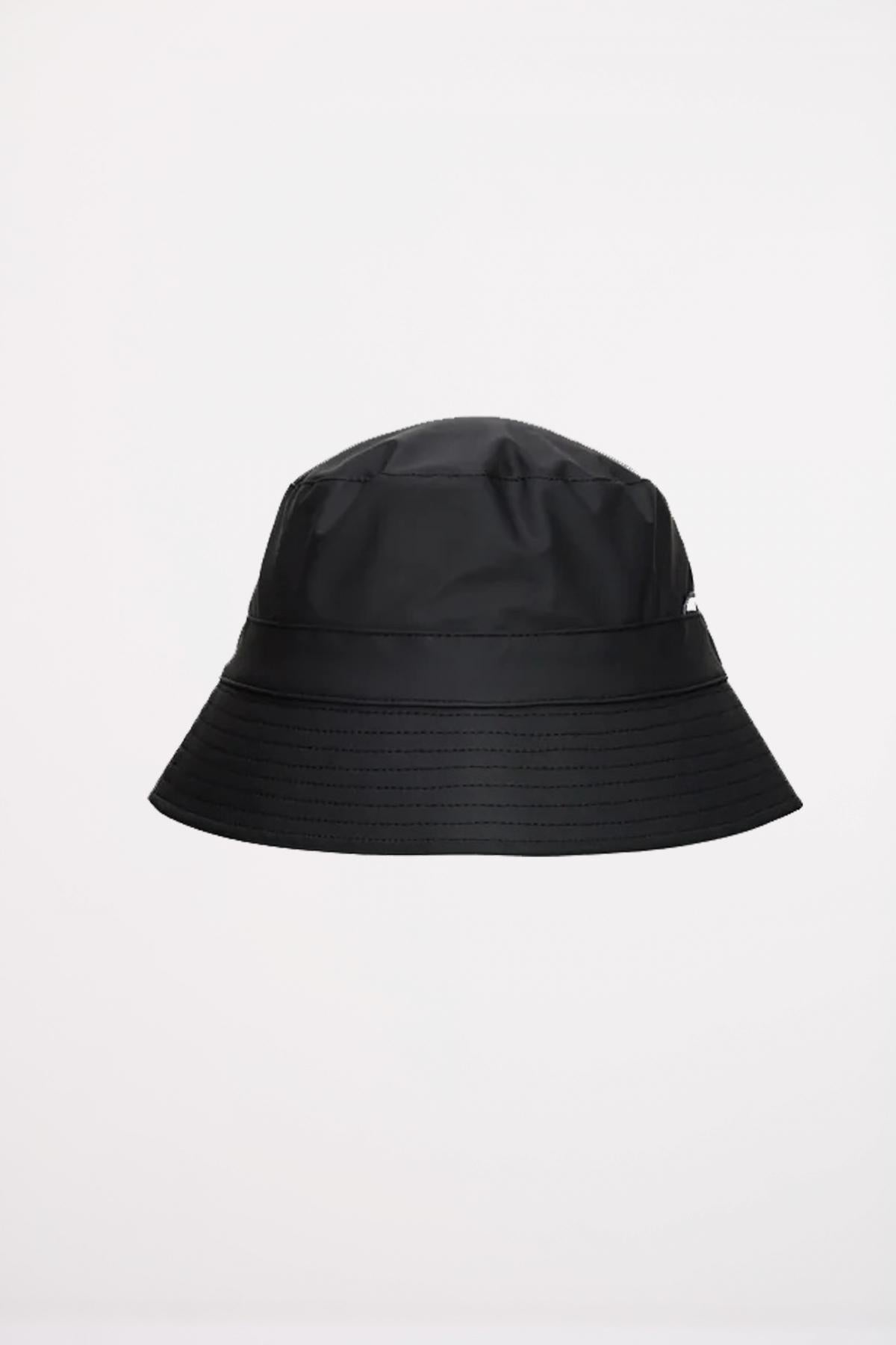 RAINS BUCKET HAT en color BLACK  (1)
