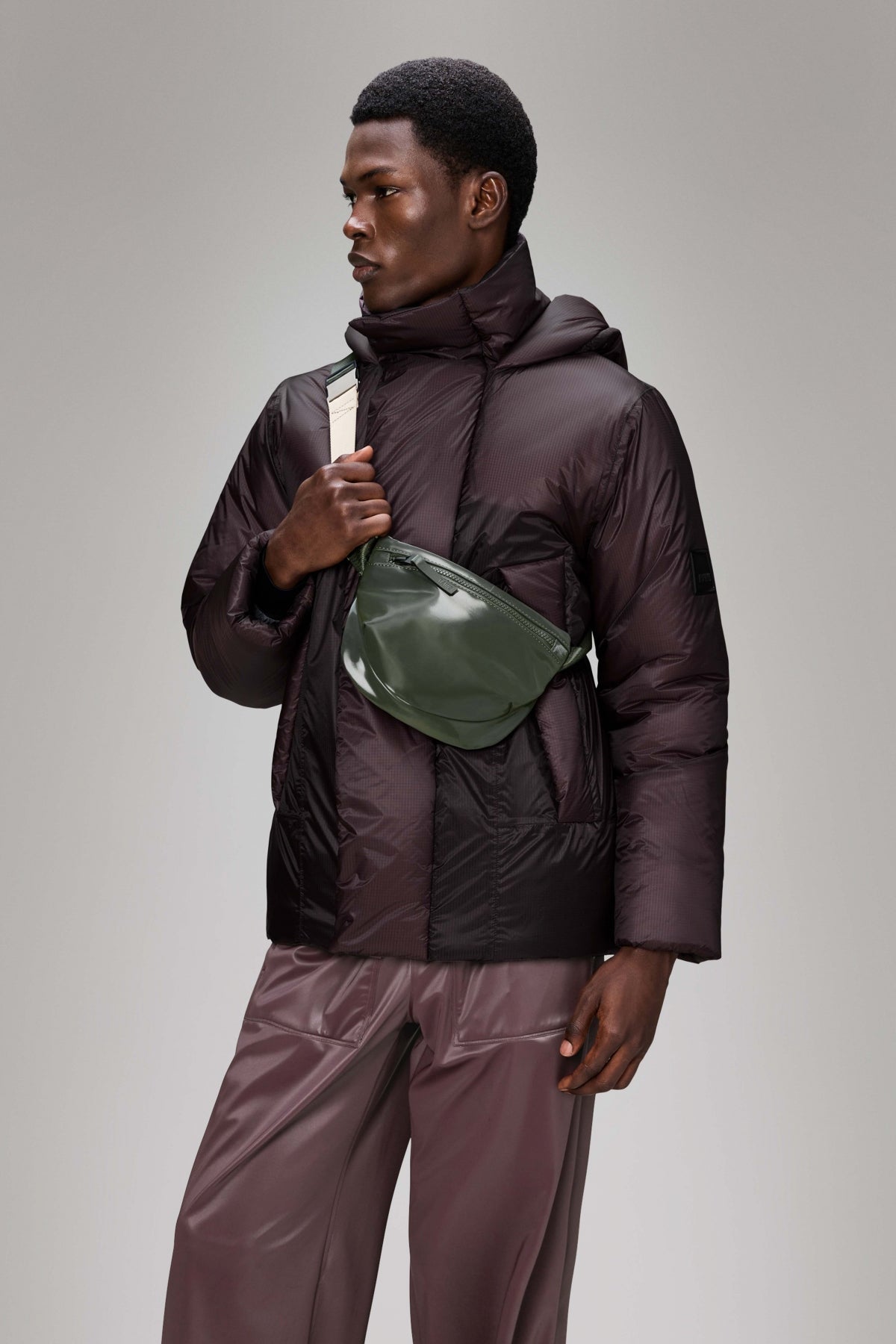 RAINS  VALERA BUM BAG MICR en color SWAMP  (3)