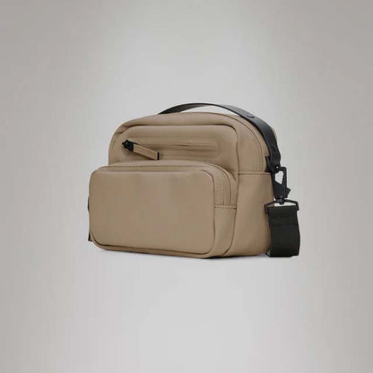 RAINS CARGO BOX BAG W en color BEIGE  (1)