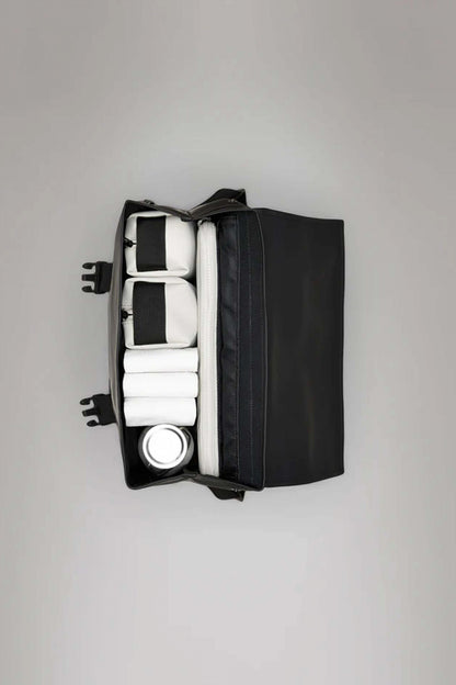 RAINS TRAIL MSN BAG W en color BLACK  (4)