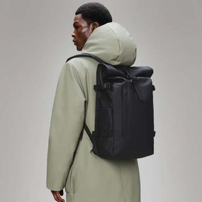 RAINS ROLLTOP RUCKSACK W en color BLACK  (4)