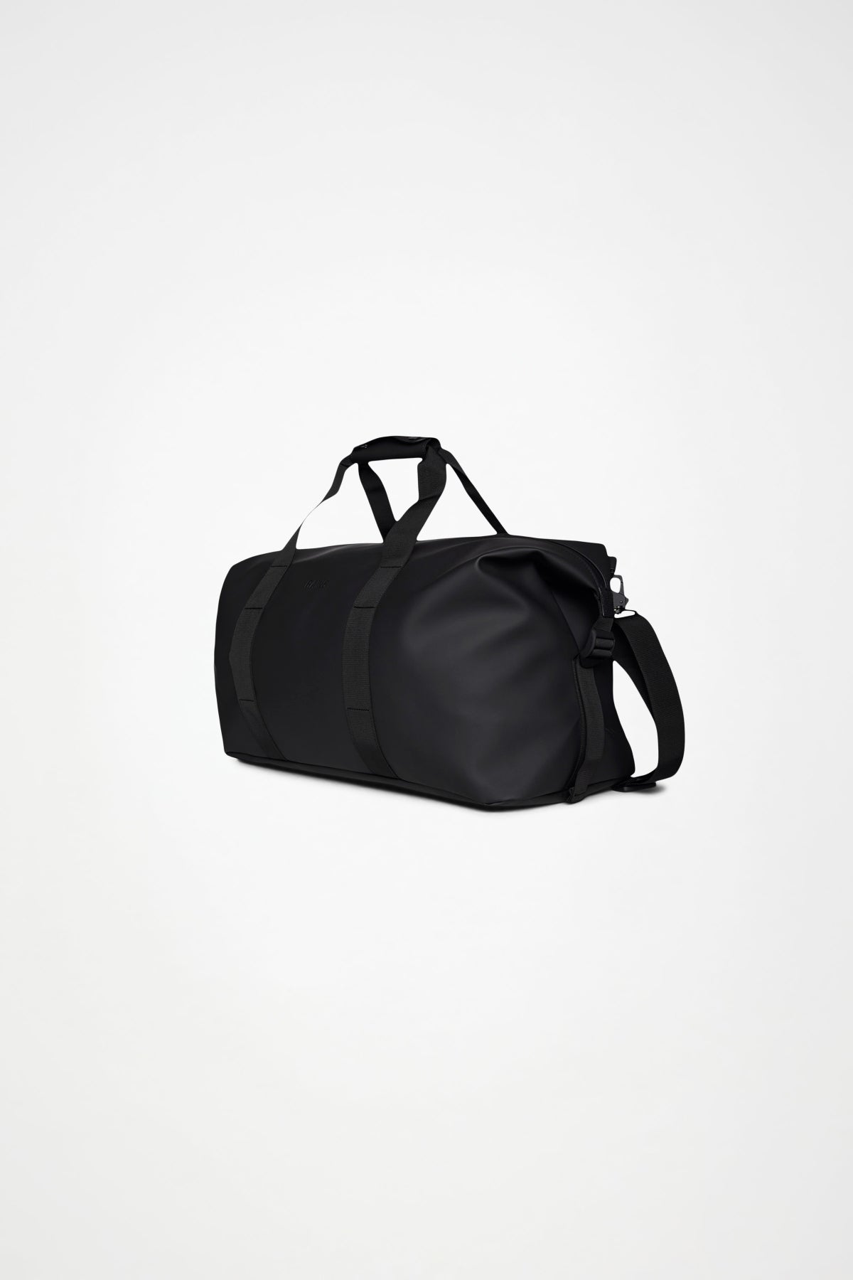 RAINS R HILO WEEKEND  en color BLACK  (2)