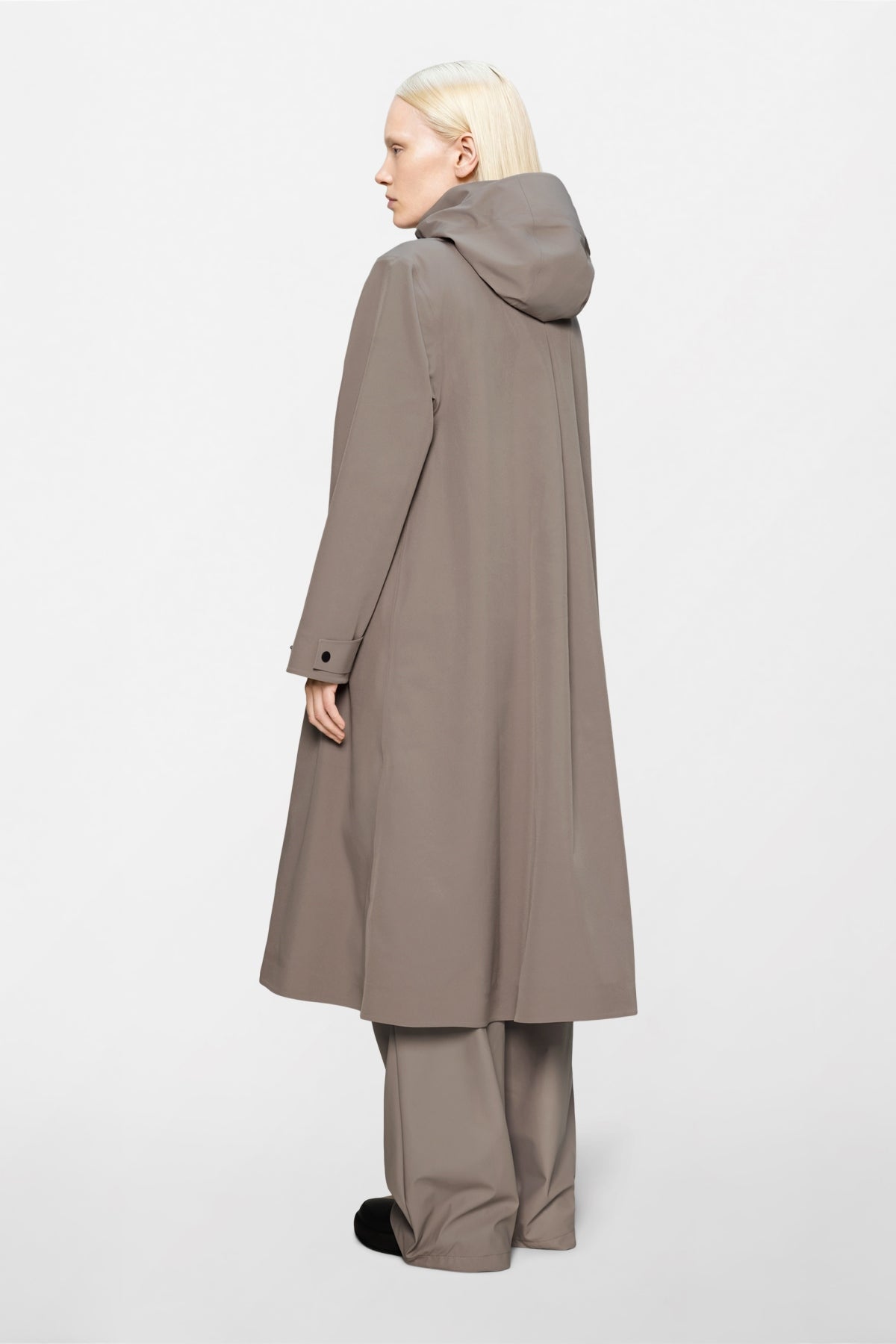 RAINS R SUVA SOFTSHEL en color CINDER  (2)