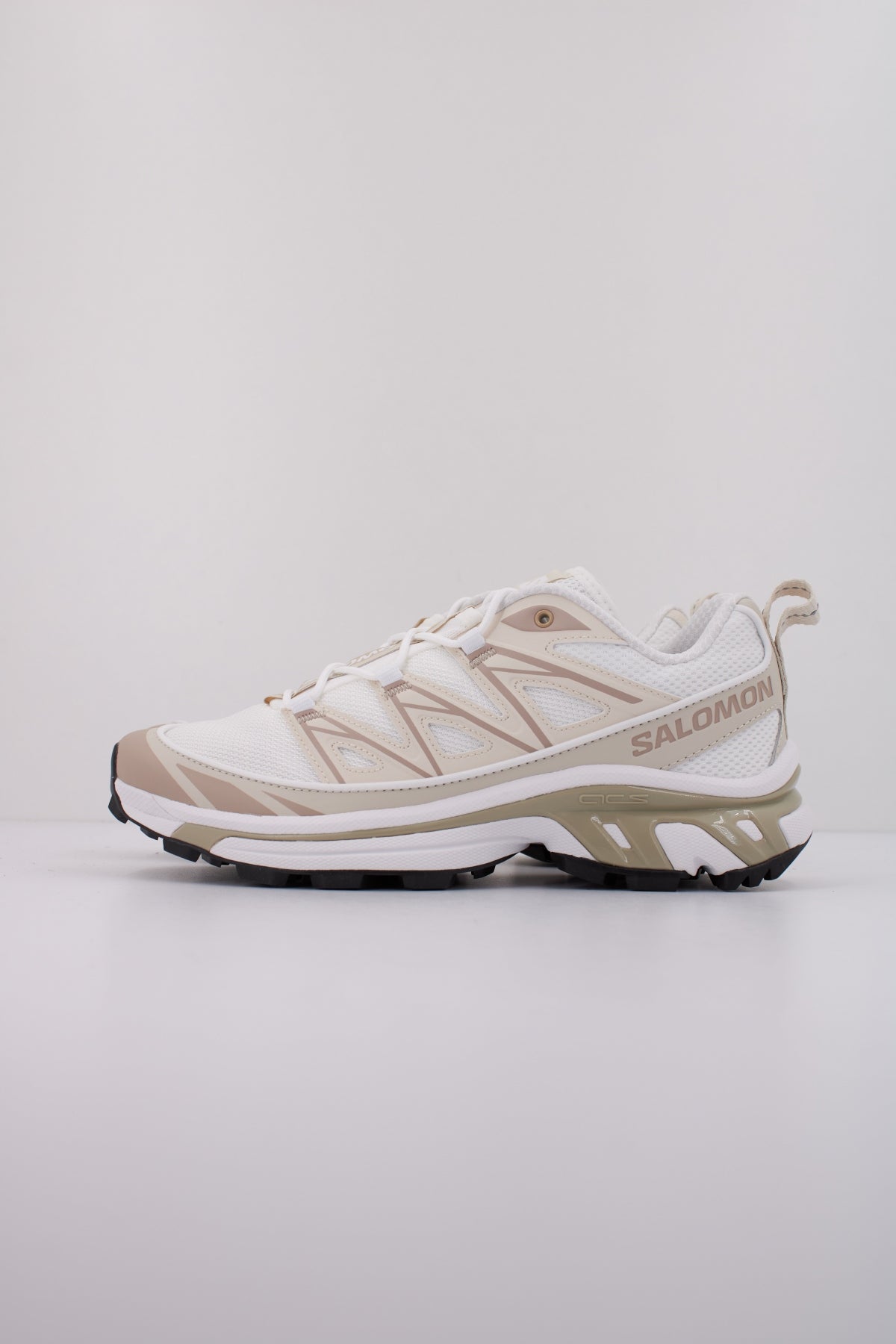 SALOMON BAJO XT  EXPANSE en color WHT  (1)