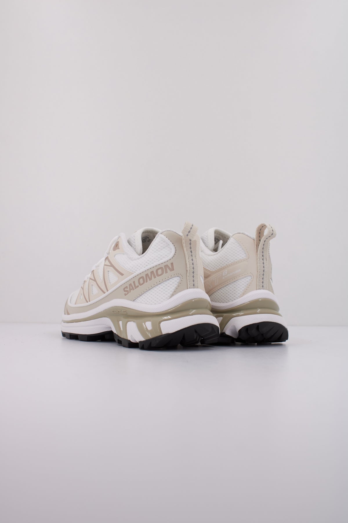 SALOMON BAJO XT  EXPANSE en color WHT  (4)