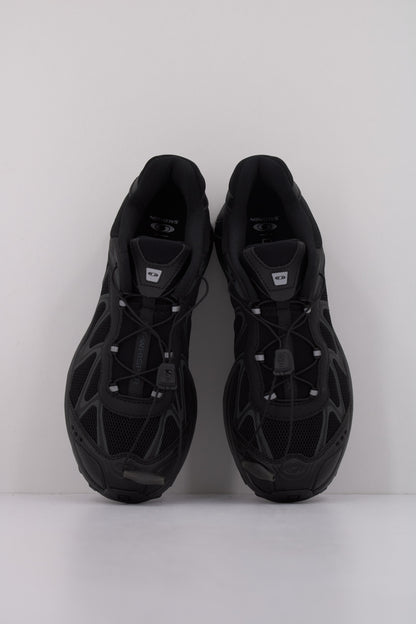 SALOMON BAJO XT WHISPER en color BLACK  (3)