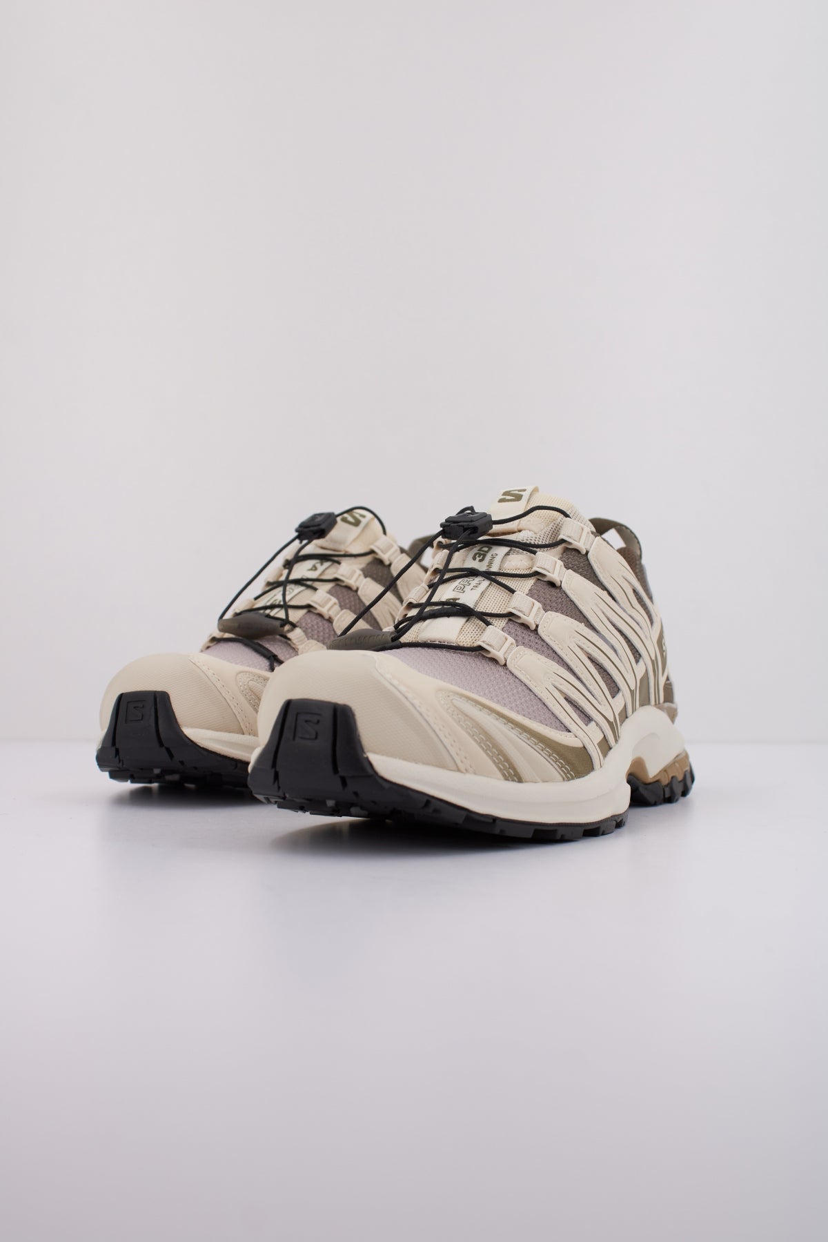 SALOMON  XA PRO D  en color ALMILK  (2)