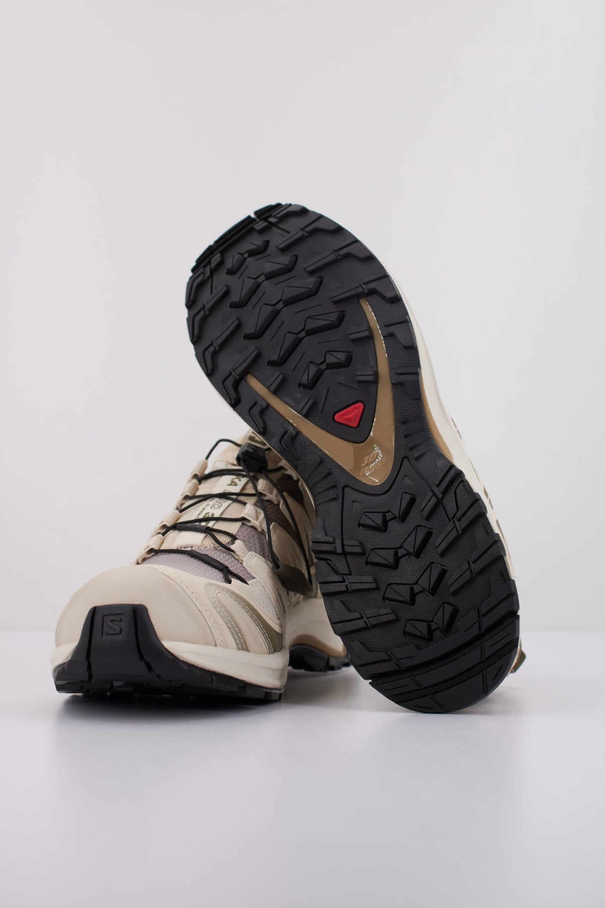 SALOMON  XA PRO D  en color ALMILK  (5)