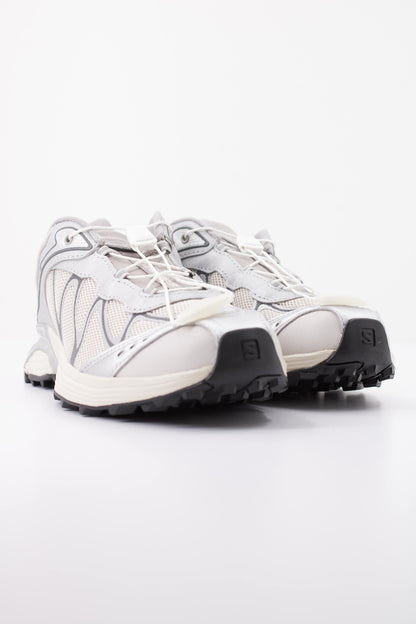 SALOMON XT WHISPER en color SILVER  (2)