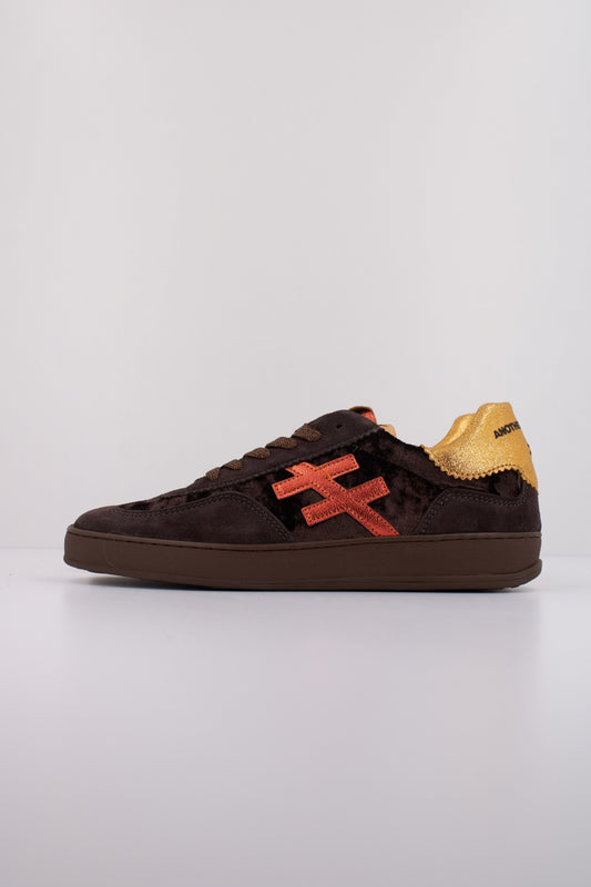 ANOTHER TREND A  en color BROWN  (1)