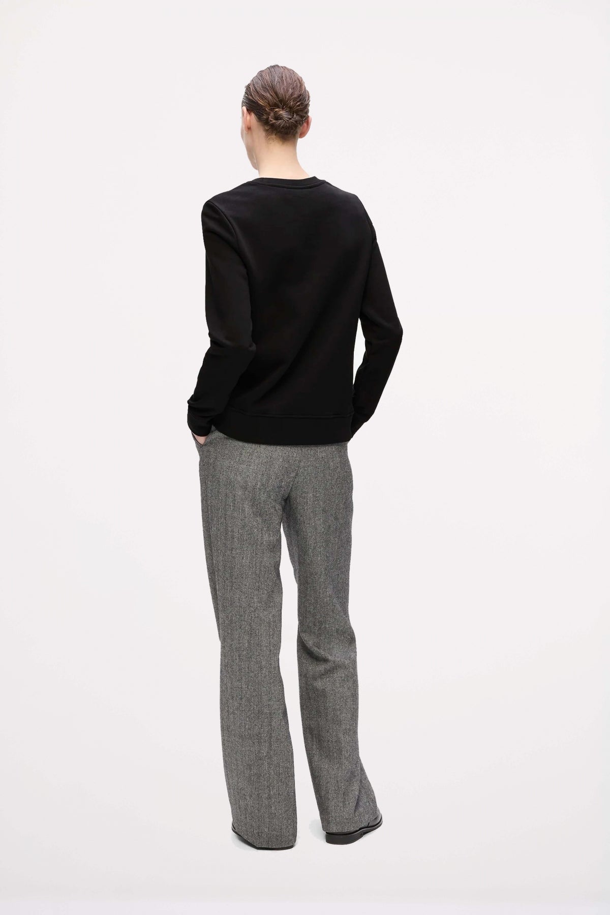 KARL LAGERFELD JEANS SIGNATURE SEQUINS SW en color BLACK  (3)