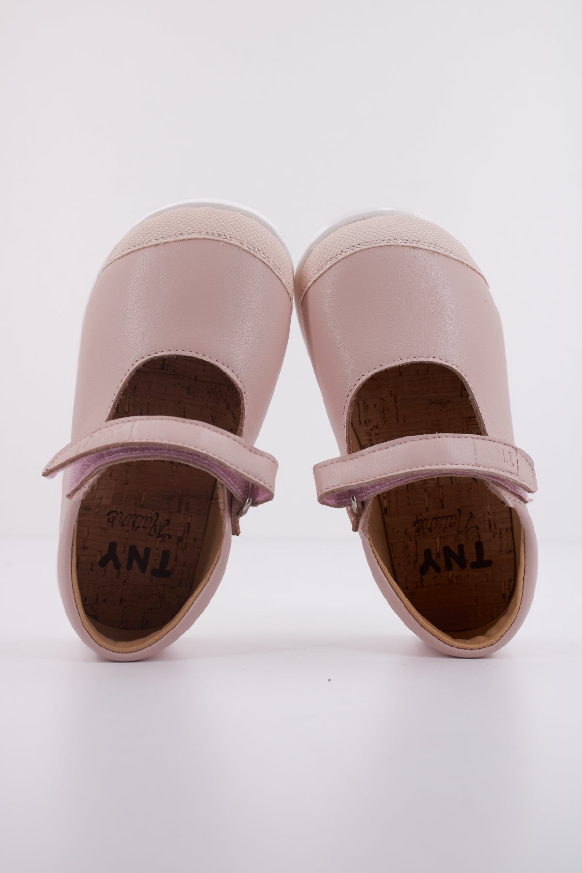 TINNY SHOES ATENEA  en color BARBIE  (3)