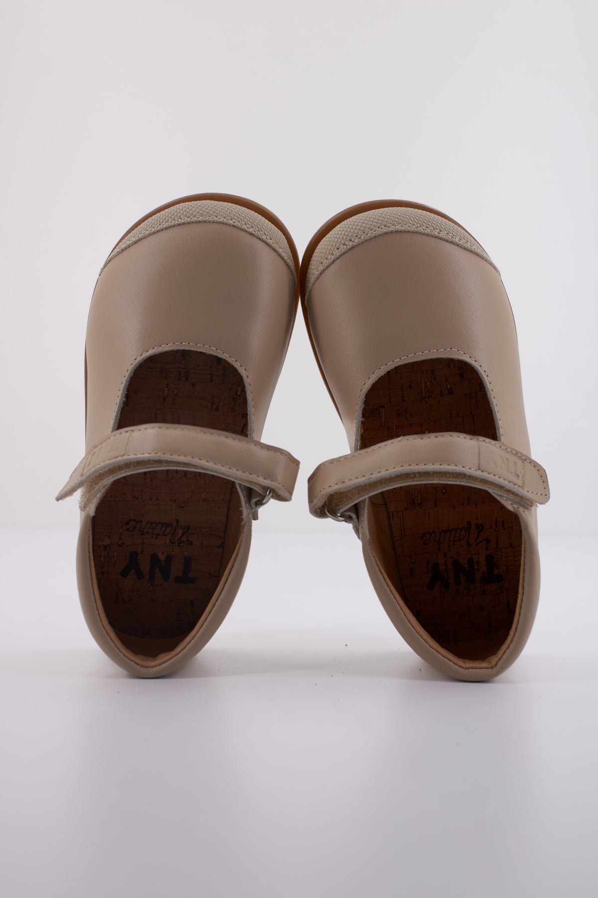 TINNY SHOES ATENEA  en color TRIANA  (3)
